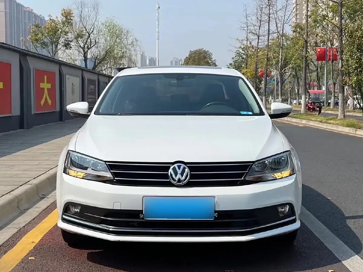 2018 Volkswagen Sagitar 1.6L 110HP L4 6AT