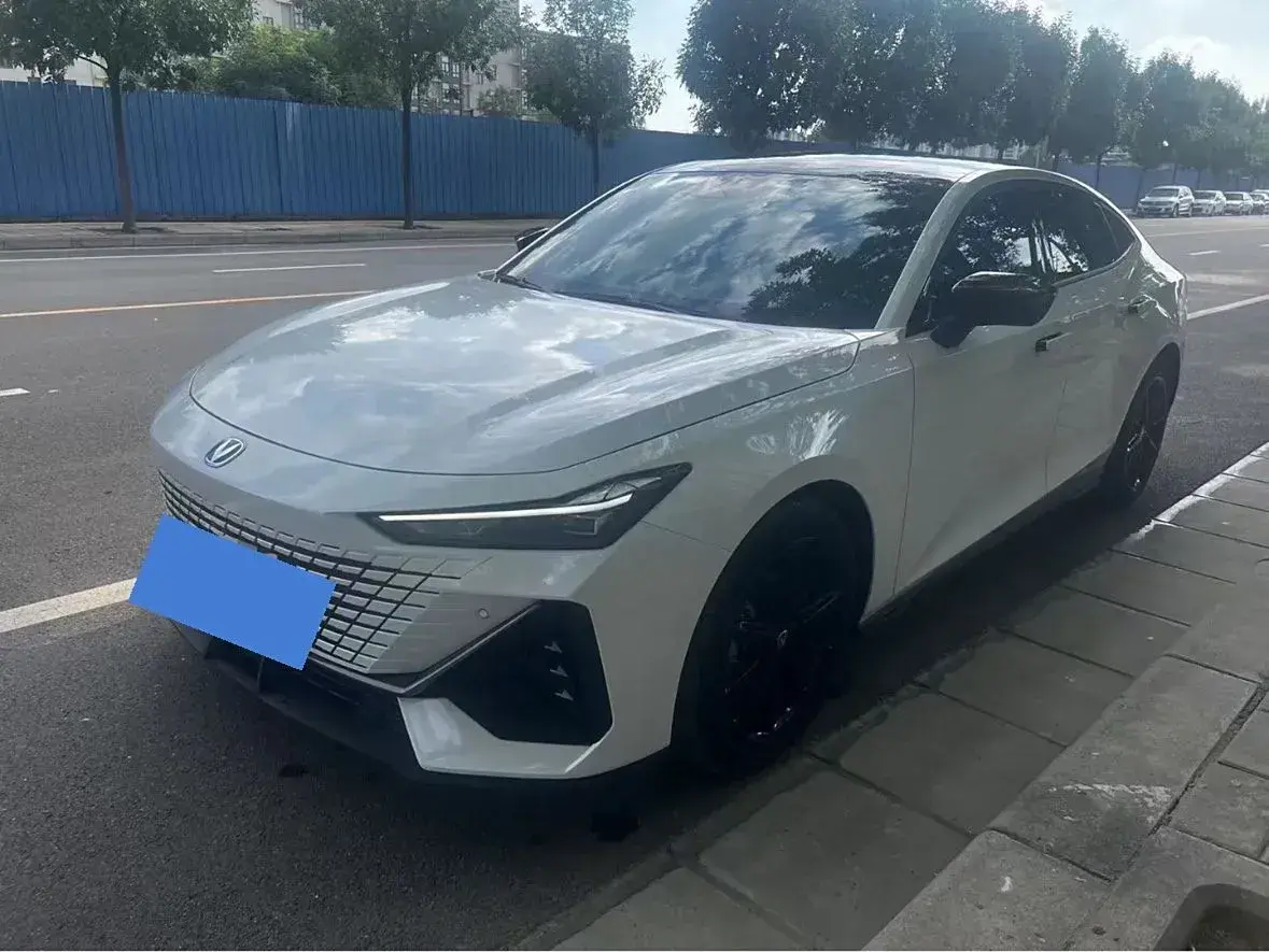 2023 ChangAn UNI-V 1.5T 188HP L4 7DCT