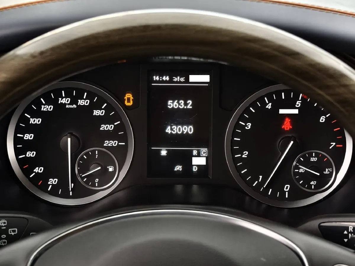 2021 Mercedes-Benz Vito 2.0T 211HP L4 9AT,autocango,china used car exporter,china ev exporter,chinese used car exporter,chinese used ev exporter