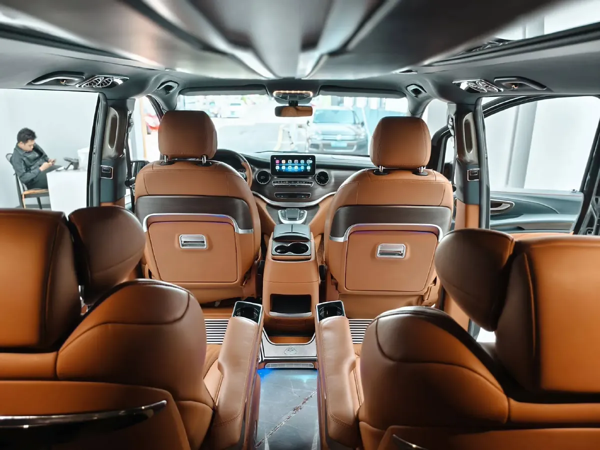 2021 Mercedes-Benz Vito 2.0T 211HP L4 9AT,autocango,china used car exporter,china ev exporter,chinese used car exporter,chinese used ev exporter