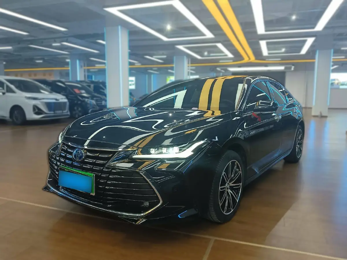 2023 Toyota Avalon 2.5L 178HP L4 E-CVT Hybrid