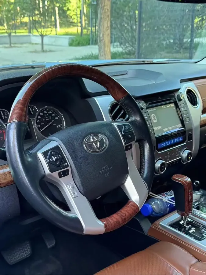 2014 Toyota Tundra 5.7L 386HP V8 6AT,autocango,china used car exporter,china ev exporter,chinese used car exporter,chinese used ev exporter