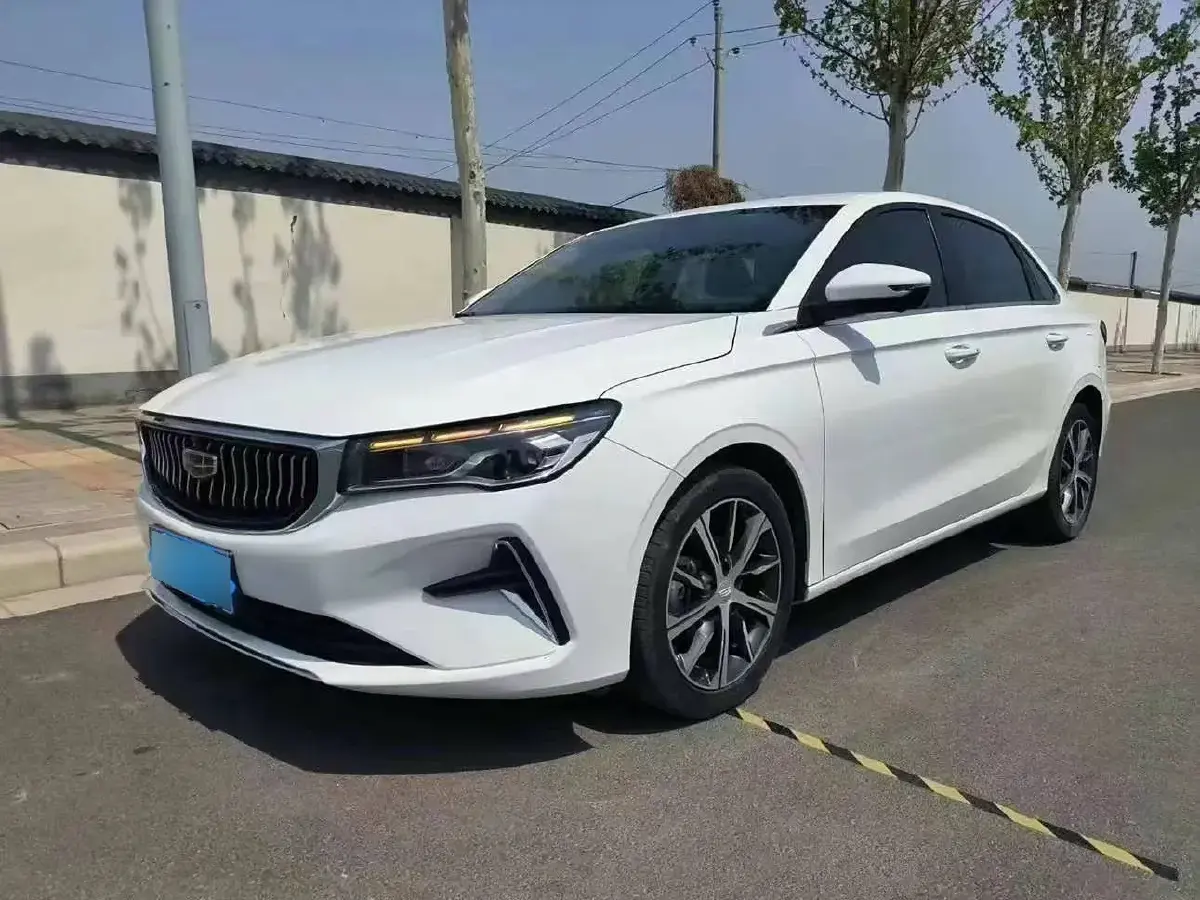 2022 Geely Emgrand 1.5L 114HP L4 CVT