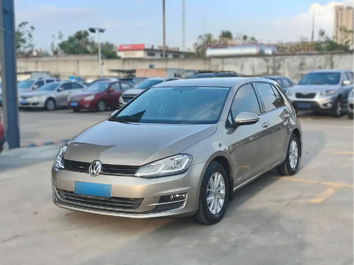 2015 Volkswagen Golf 1.6L 110HP L4 6AT