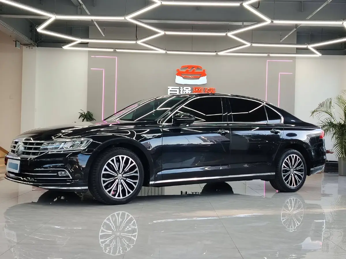 2019 Volkswagen Phideon 2.0T 224HP L4 7DCT