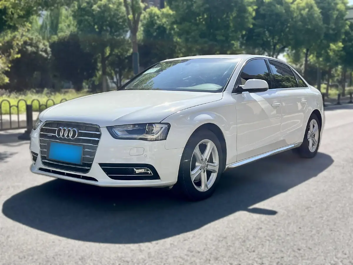 2015 Audi A4L 2.0T 224HP L4 7DCT