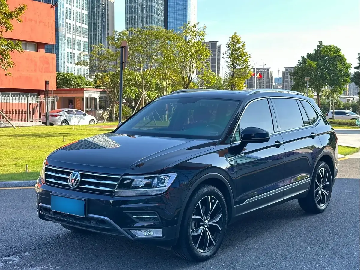 2019 Volkswagen Tiguan L 2.0T 186HP L4 7DCT