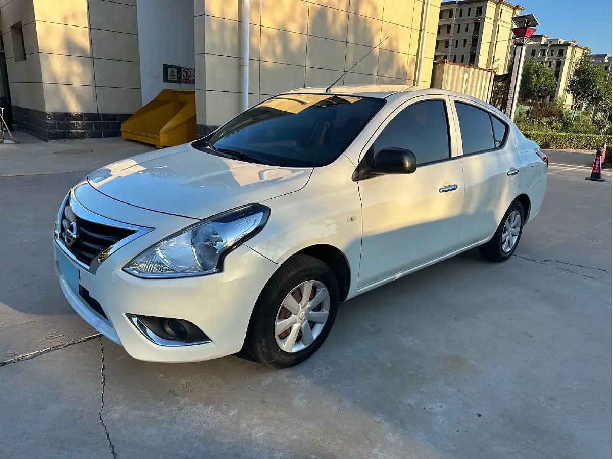 2015 Nissan Sunny 1.5L 112HP L4 5MT