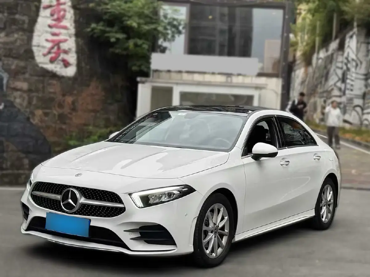 2021 Mercedes-Benz A Class 1.3T 163HP L4 7DCT