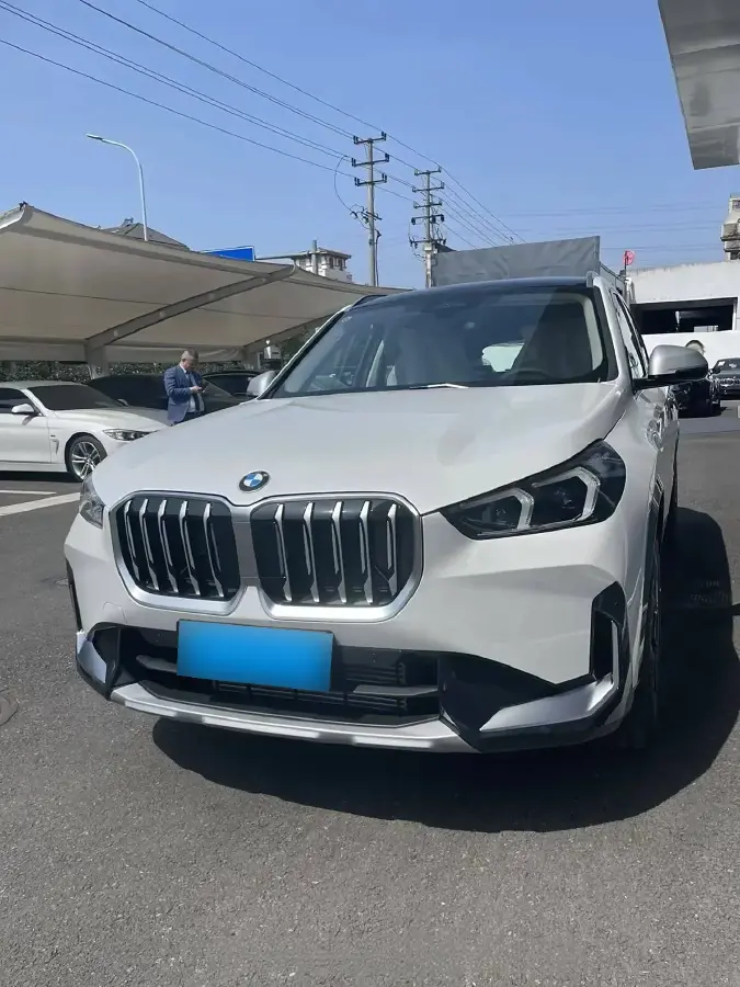 2023 BMW X1 2.0T 204HP L4 7DCT
