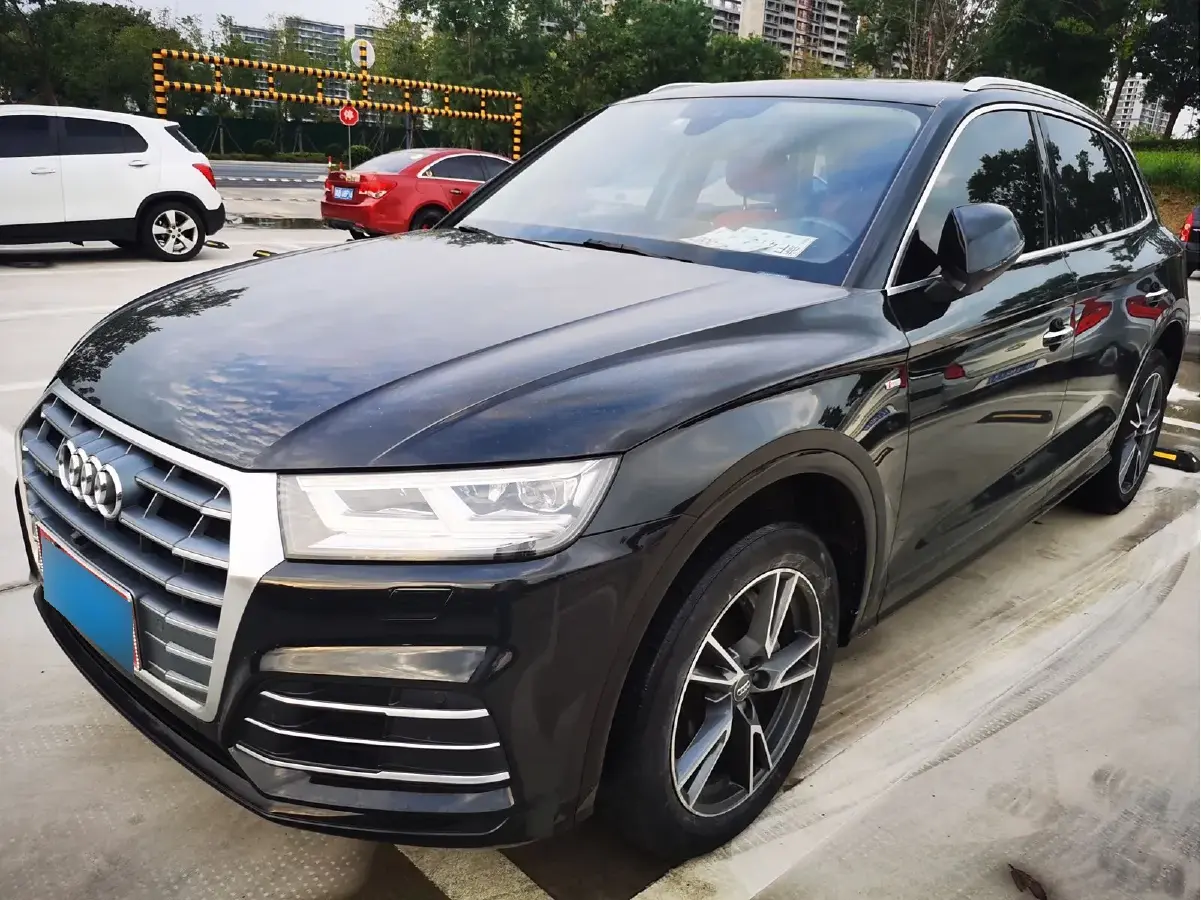 2018 Audi Q5L 2.0T 190HP L4 7DCT