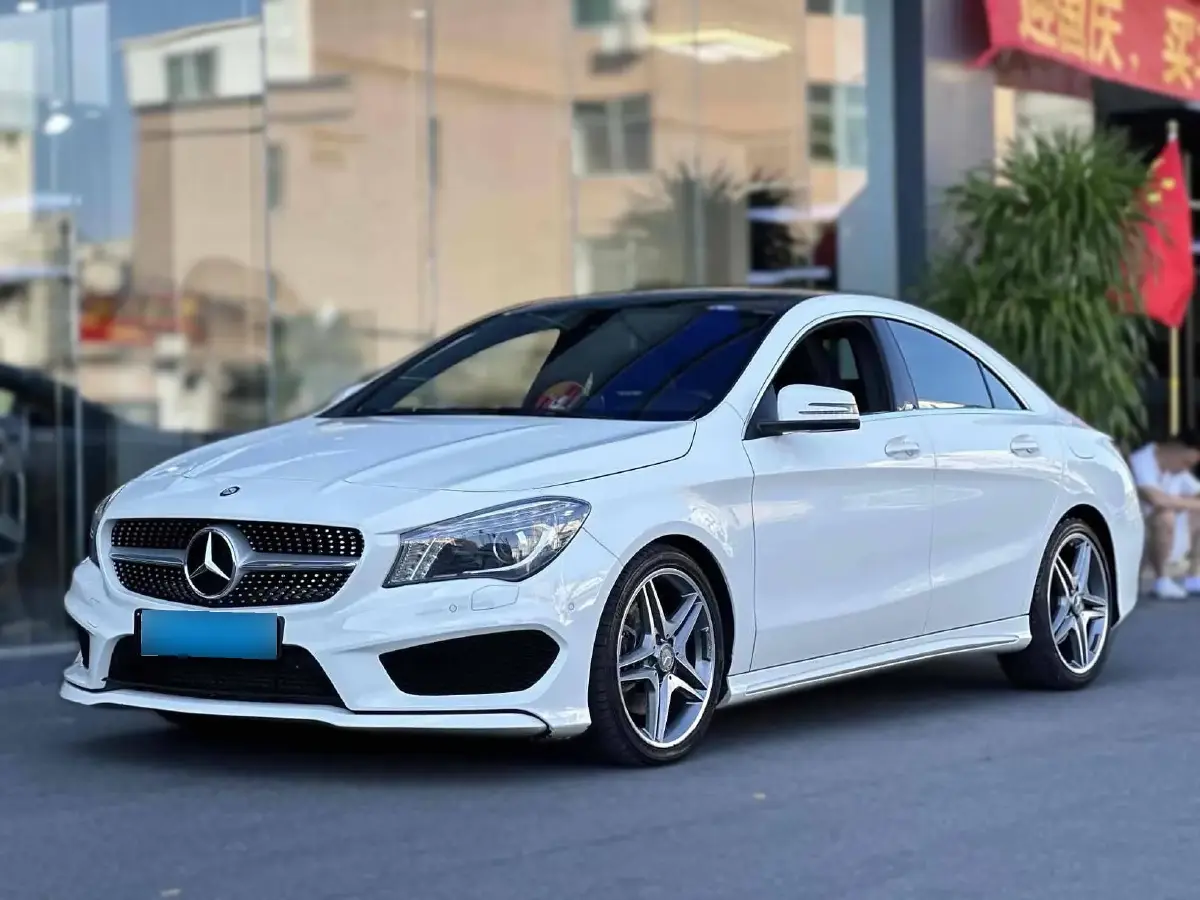 2015 Mercedes-Benz CLA Class 2.0T 184HP L4 7DCT