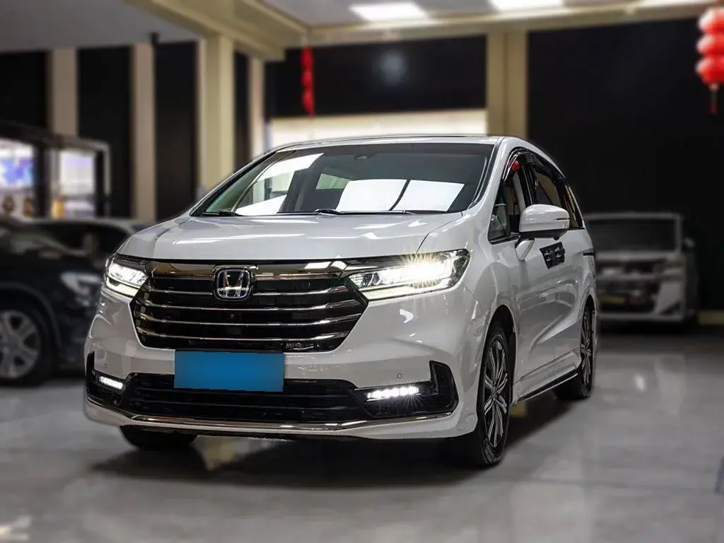 2022 Honda Odyssey 2.0L 146HP L4 E-CVT Hybrid