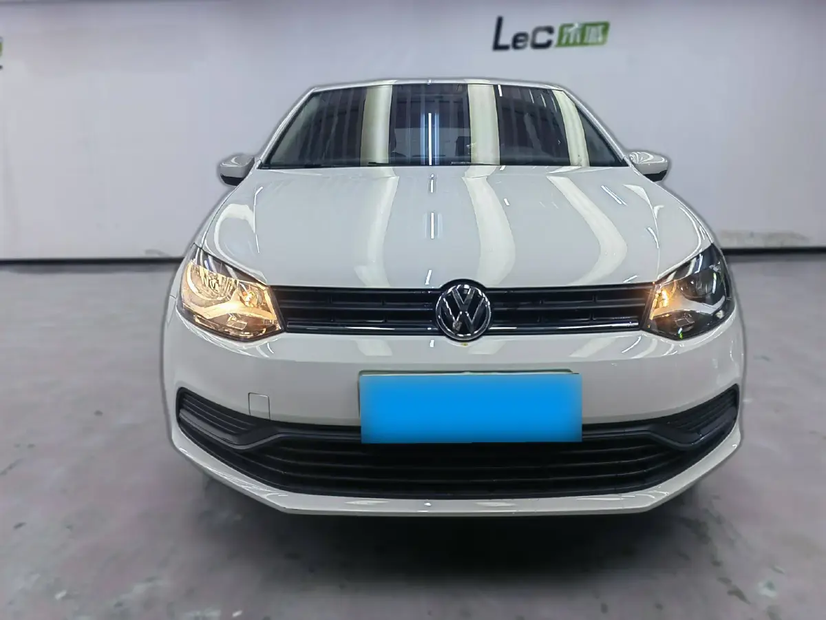 2016 Volkswagen Polo 1.4L 90HP L4 6AT