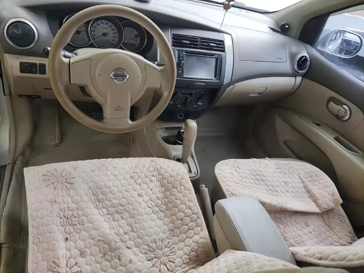 2010 Nissan Livina 1.6L 105HP L4 4AT,autocango,china used car exporter,china ev exporter,chinese used car exporter,chinese used ev exporter