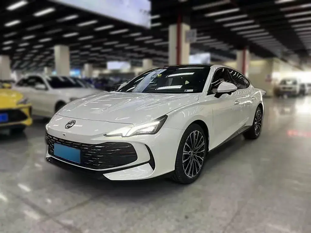 2023 MG 7 2.0T 261HP L4 9AT