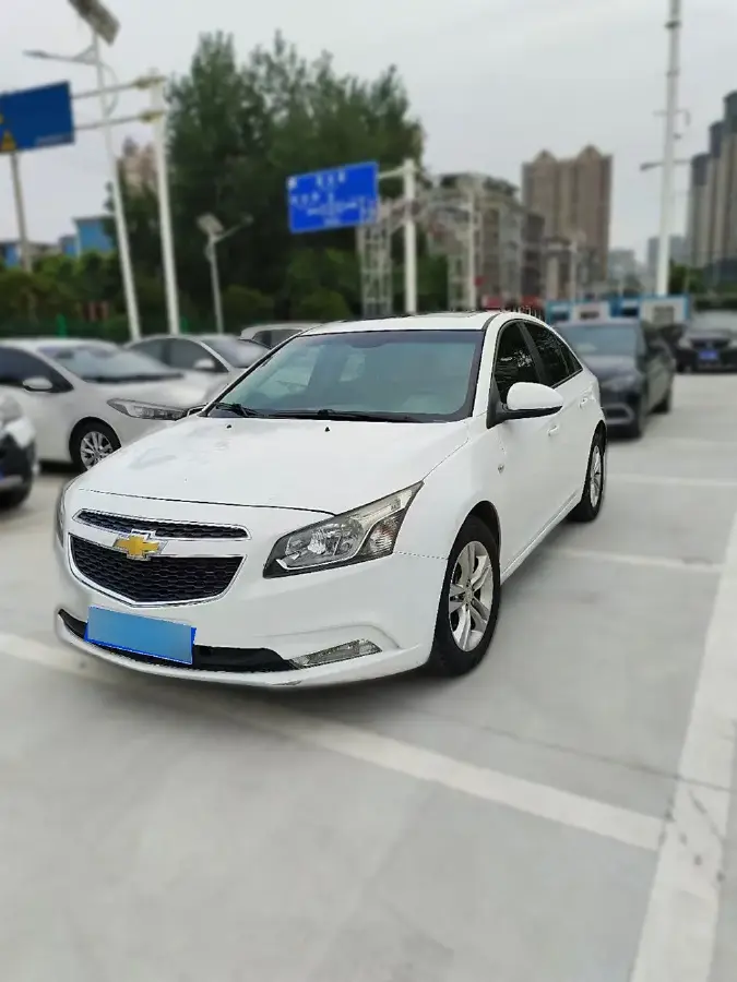 2015 Chevrolet Cruze 1.5L 113HP L4 6AT