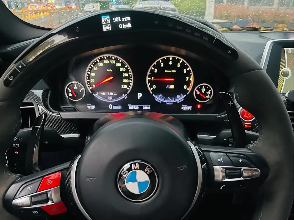 2013 BMW M6 4.4T 560HP V8 7DCT,autocango,china used car exporter,china ev exporter,chinese used car exporter,chinese used ev exporter