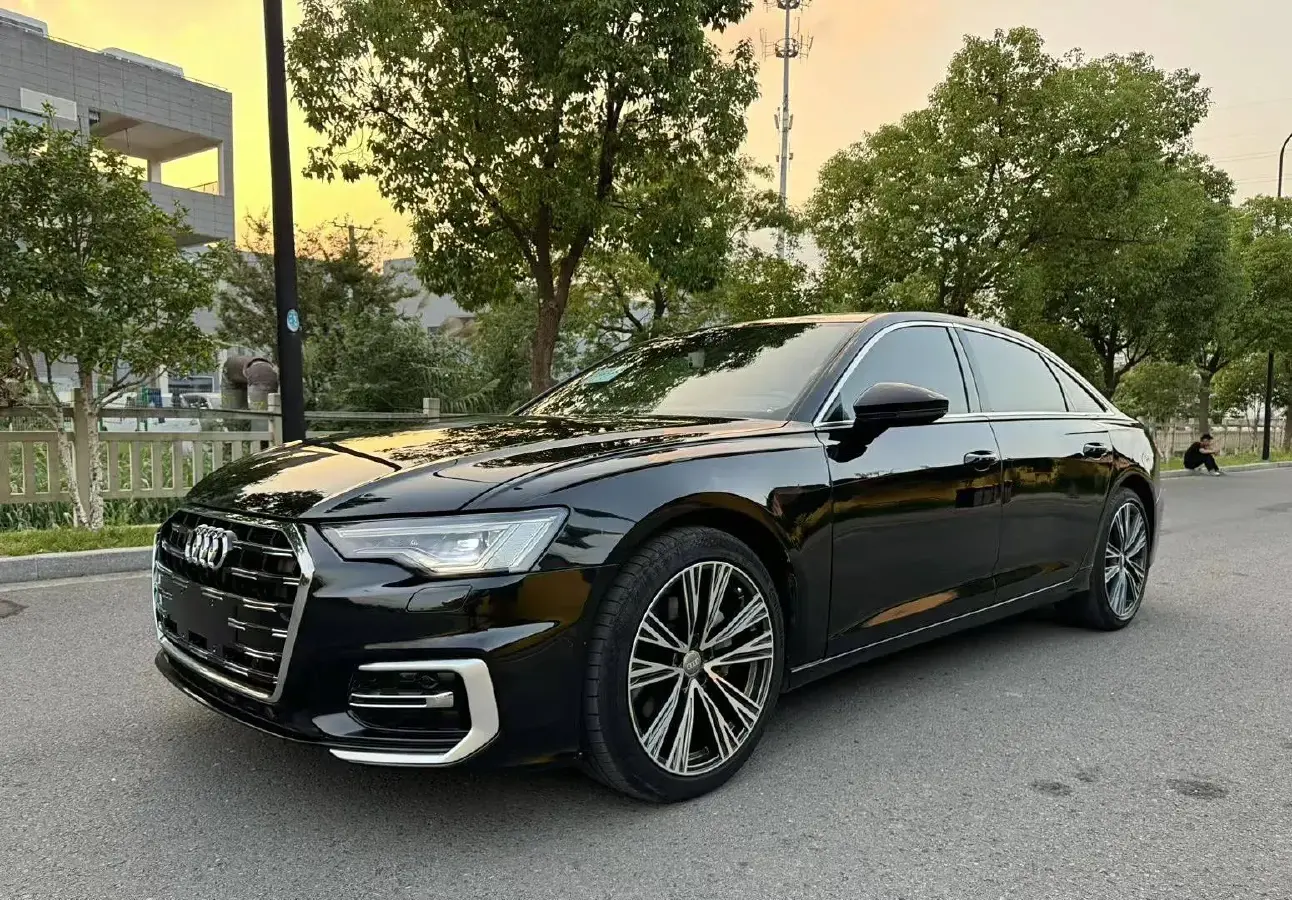2020 Audi A6L 2.0T 190HP L4 7DCT