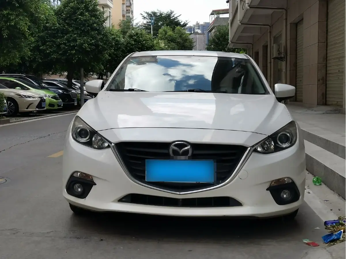 2016 Mazda 3 Axela 1.5L 117HP L4 6AT