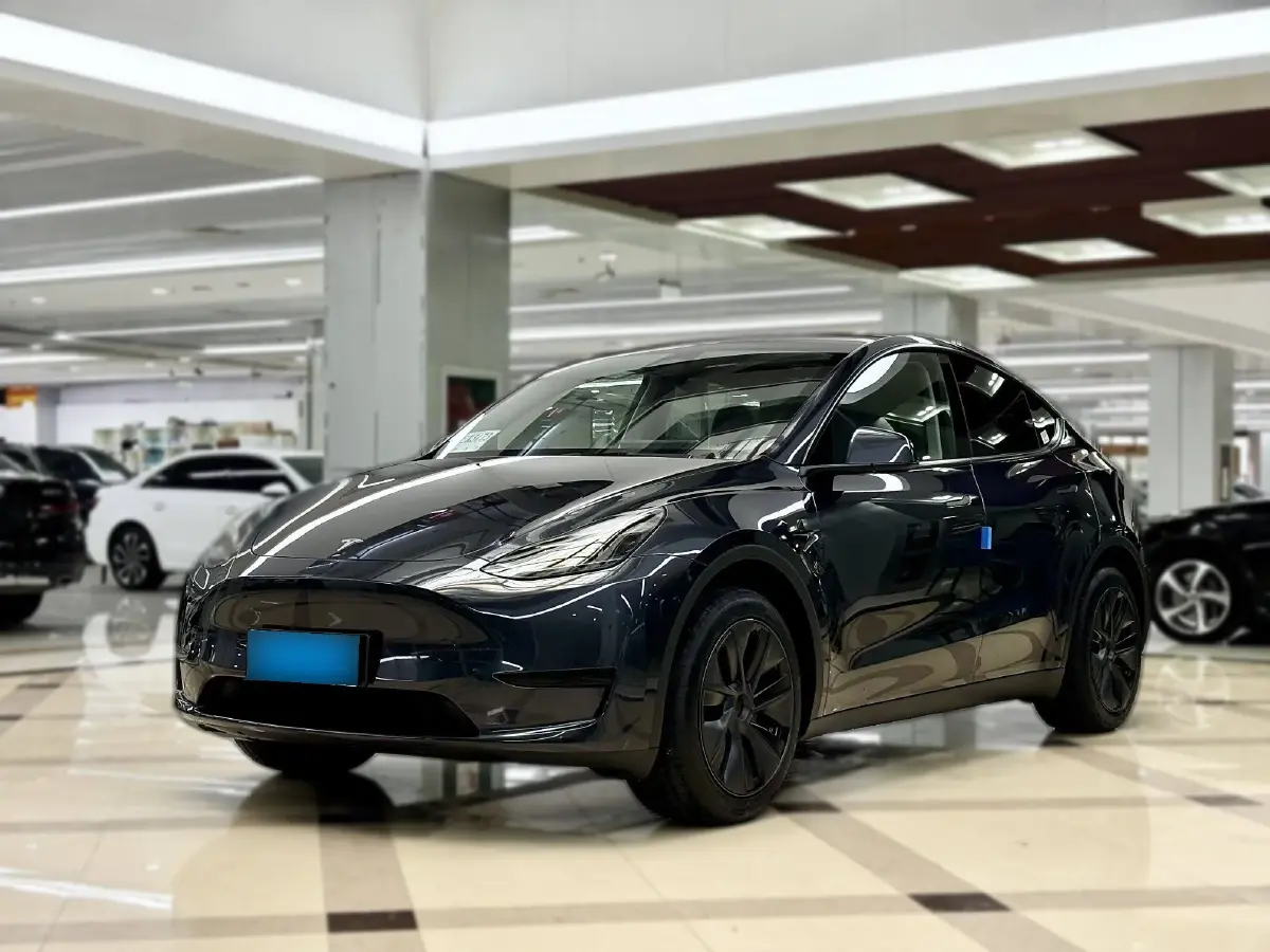 2024 Tesla Model Y BEV 60KWH