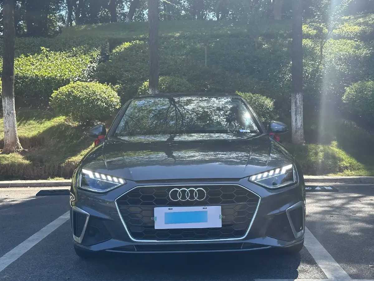 2020 Audi A4L 2.0T 190HP L4 7DCT