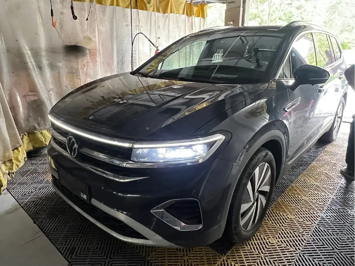 2022 Volkswagen Talagon 2.0T 220HP L4 7DCT