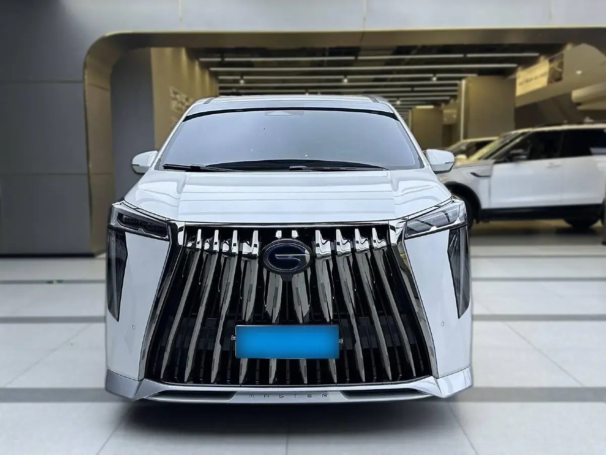 2023 GAC Trumpchi M8 2.0T 190HP L4 E-CVT Hybrid