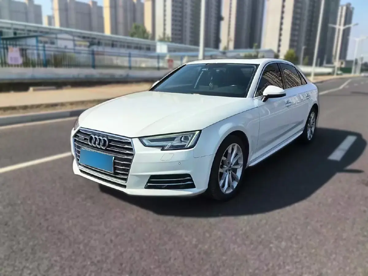 2017 Audi A4L 2.0T 252HP L4 7DCT