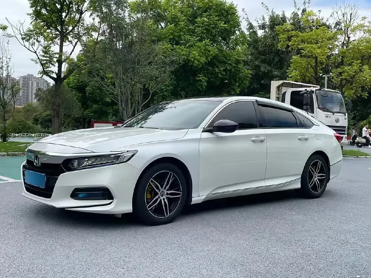 2018 Honda Accord 1.5T 194HP L4 CVT