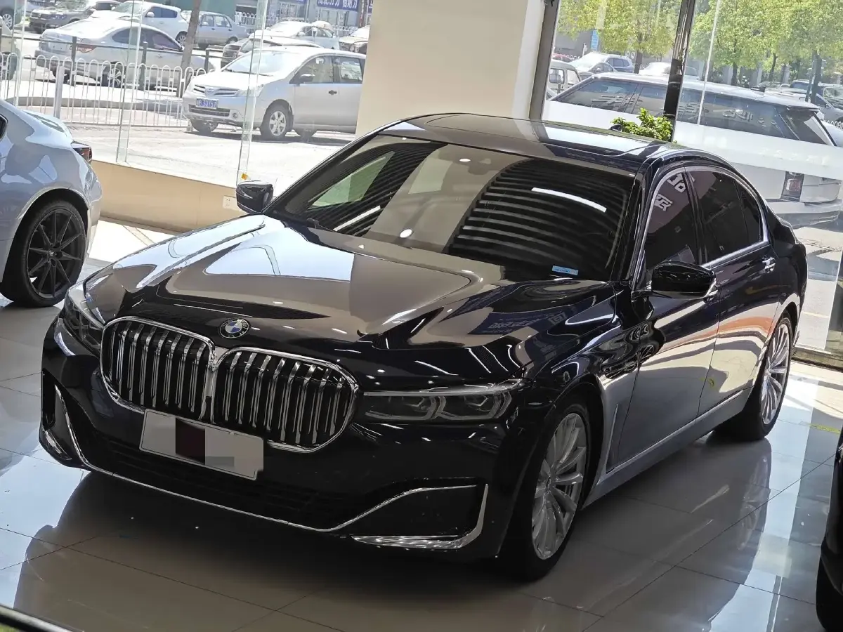 2019 BMW 7 Series 2.0T 265HP L4 8AT