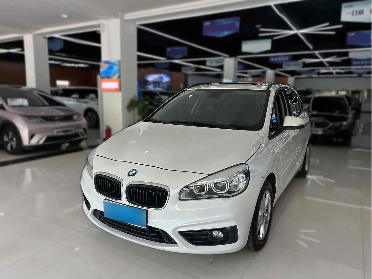 2016 BMW 2 Series Wagon 1.5T 136HP L3 6AT