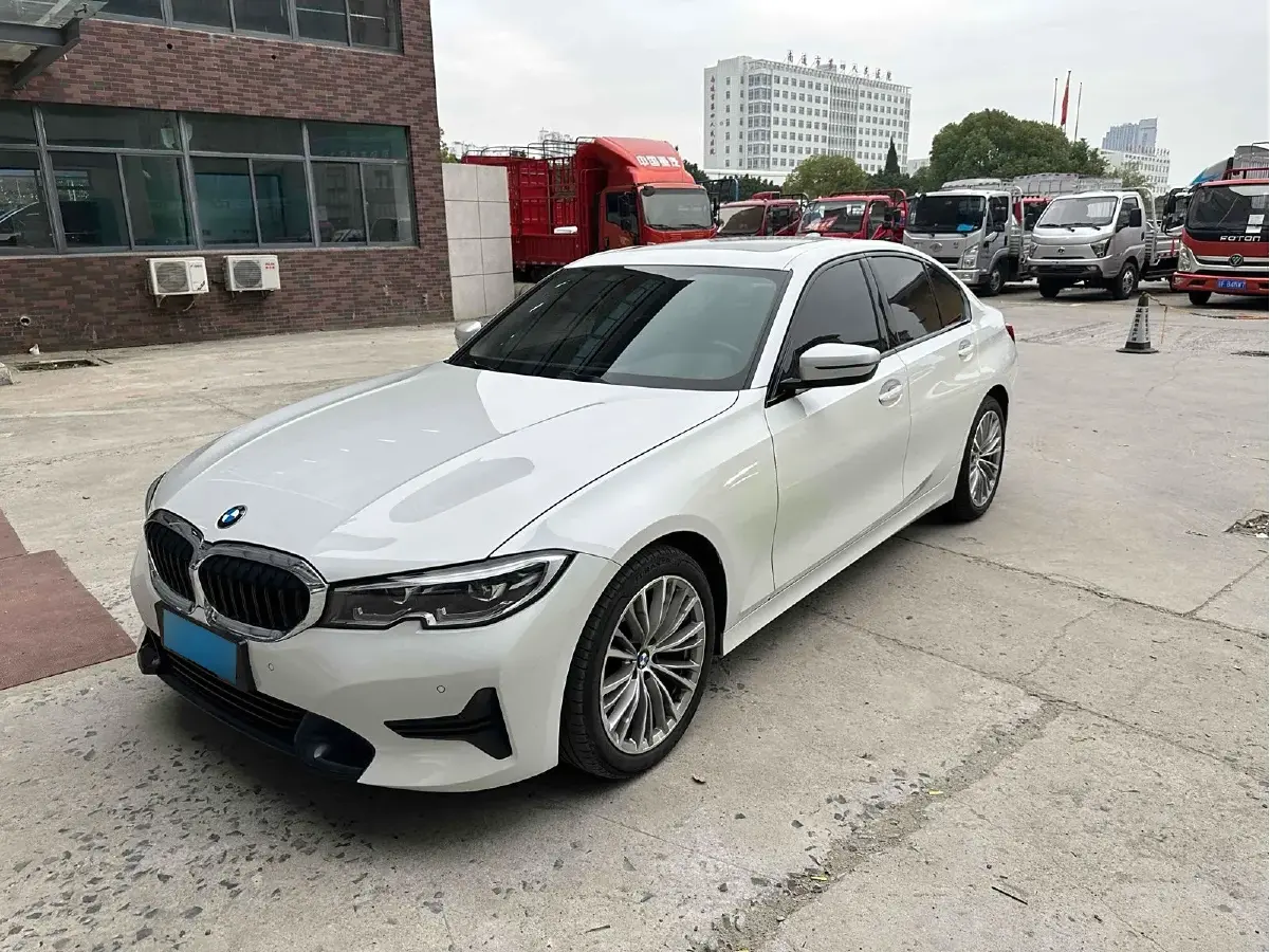 2022 BMW 3 Series 2.0T 156HP L4 8AT