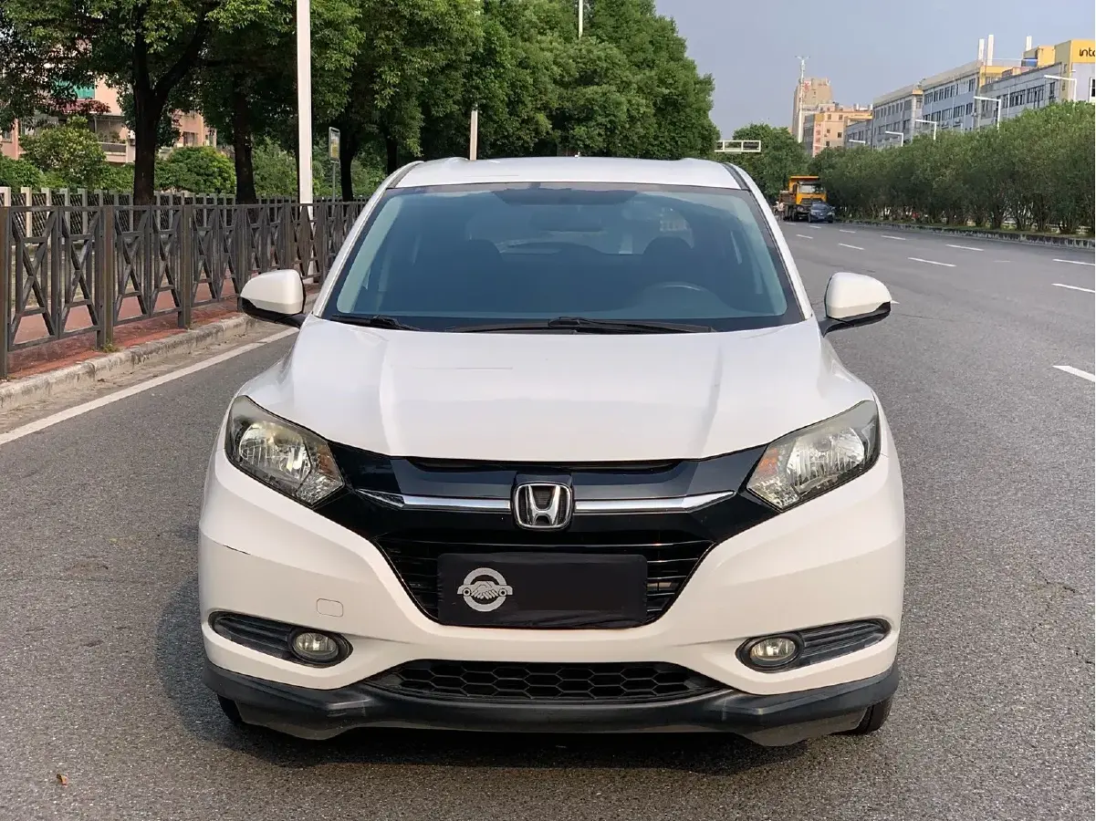 2015 Honda Vezel 1.5L 131HP L4 CVT