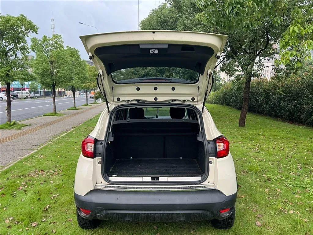 2015 Renault Captur 1.2T 116HP L4 6DCT,autocango,china used car exporter,china ev exporter,chinese used car exporter,chinese used ev exporter