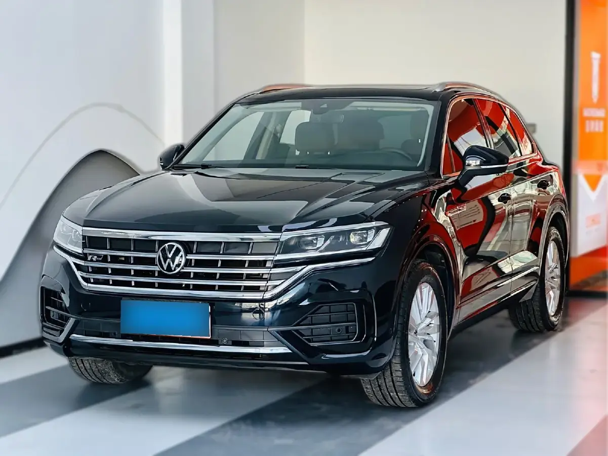 2021 Volkswagen Touareg 2.0T 245HP L4 8AT