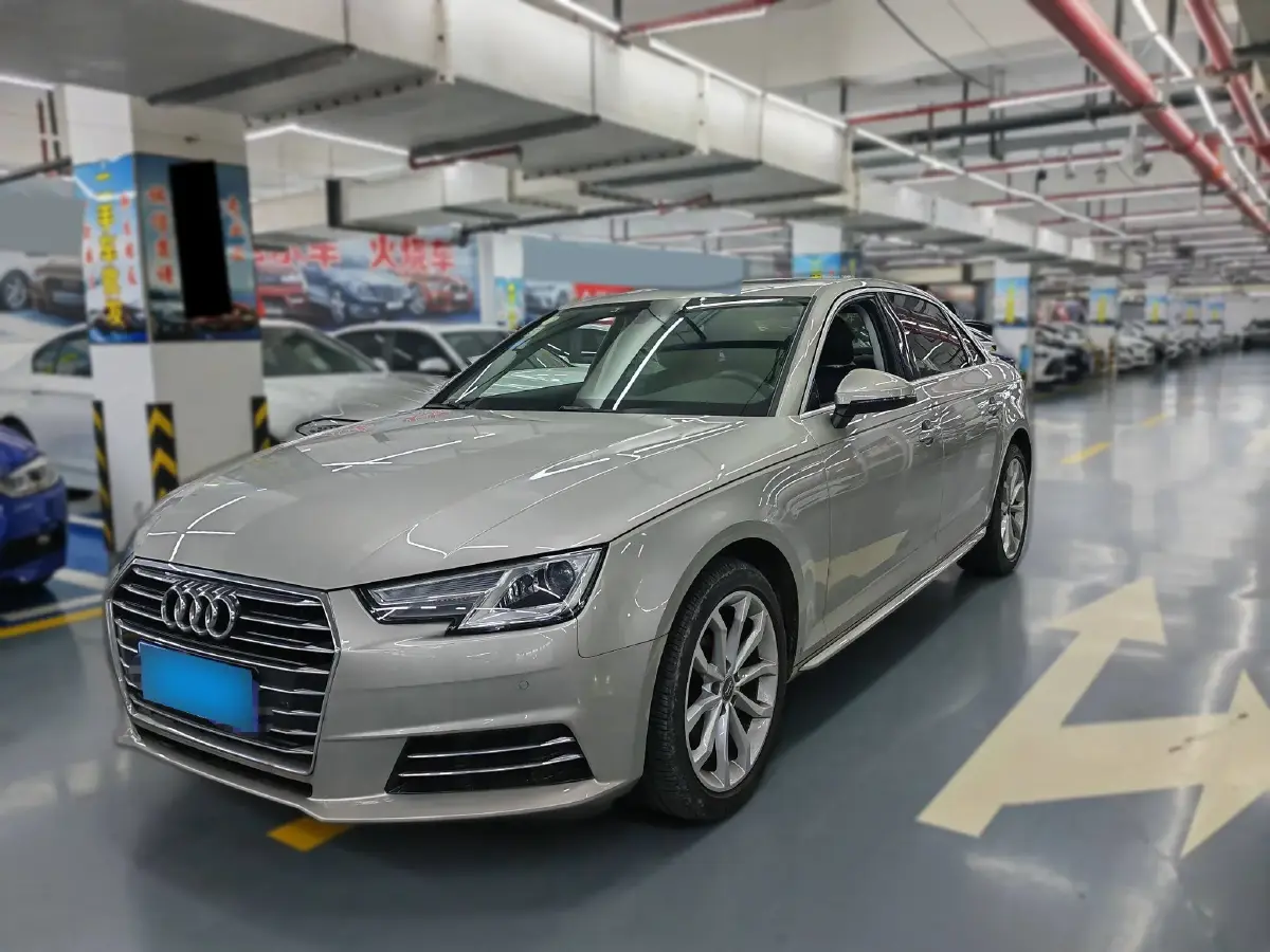 2018 Audi A4L 2.0T 190HP L4 7DCT