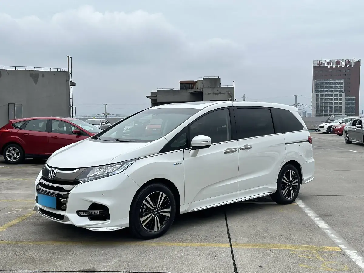 2019 Honda Odyssey 2.0L 146HP L4 E-CVT Hybrid