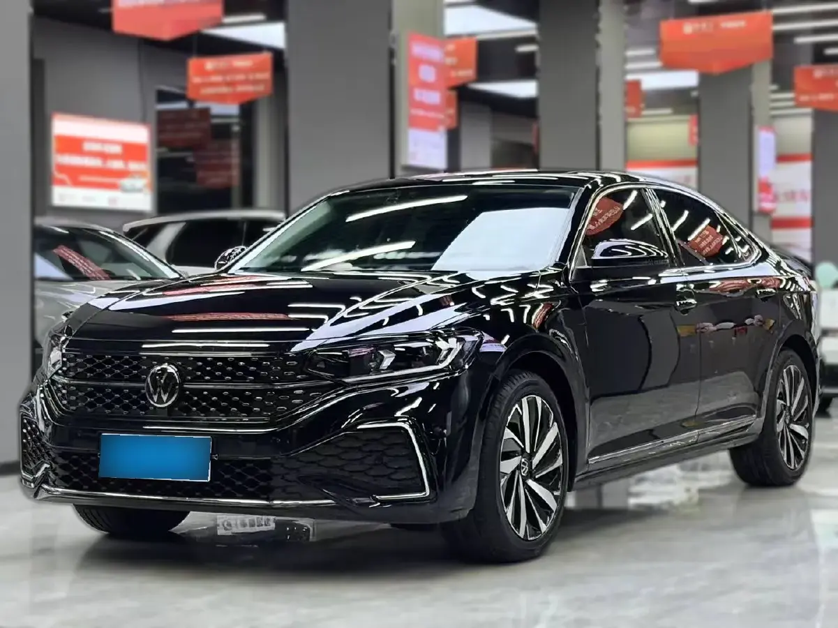 2022 Volkswagen Passat 2.0T 186HP L4 7DCT