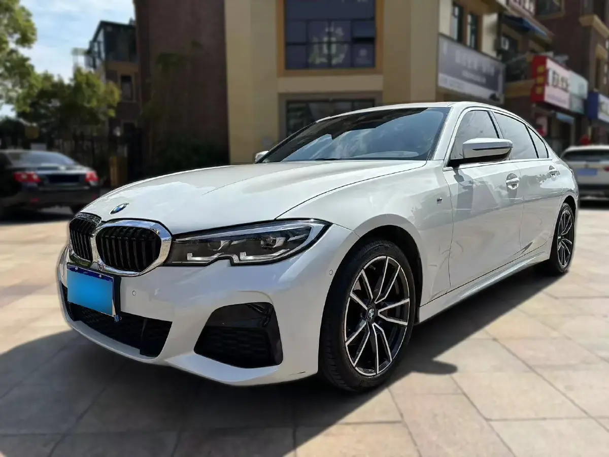 2022 BMW 3 Series 2.0T 184HP L4 8AT
