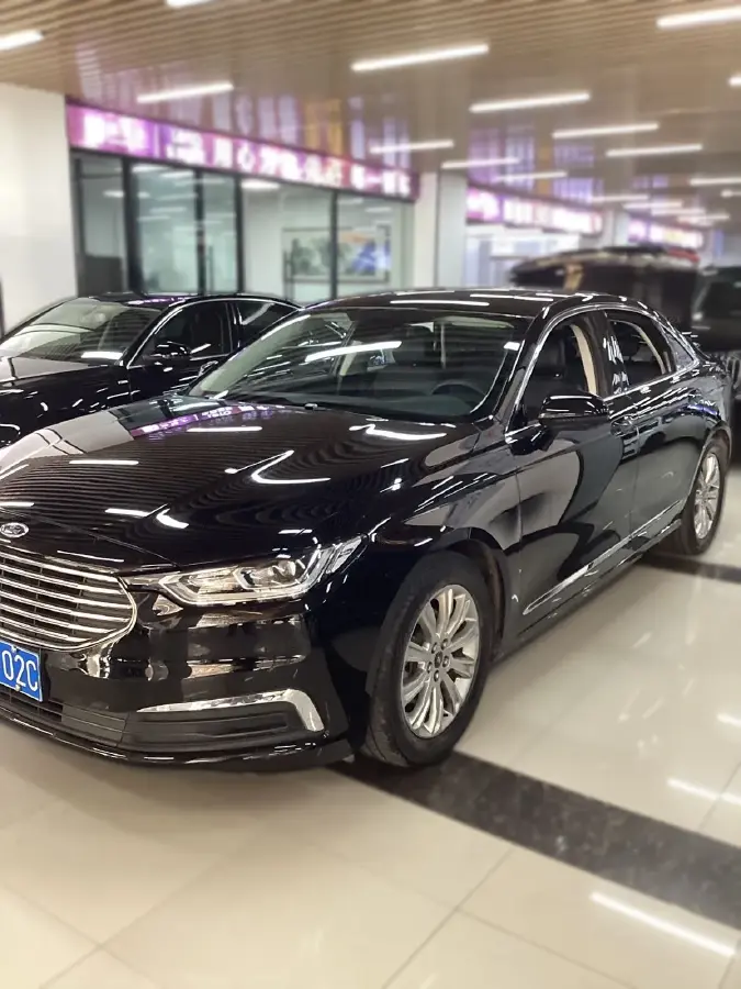 2019 Ford Taurus 2.0T 245HP L4 8AT