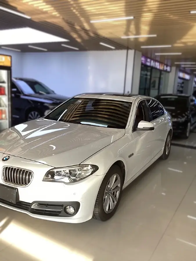 2014 BMW 5 Series 2.0T 184HP L4 8AT