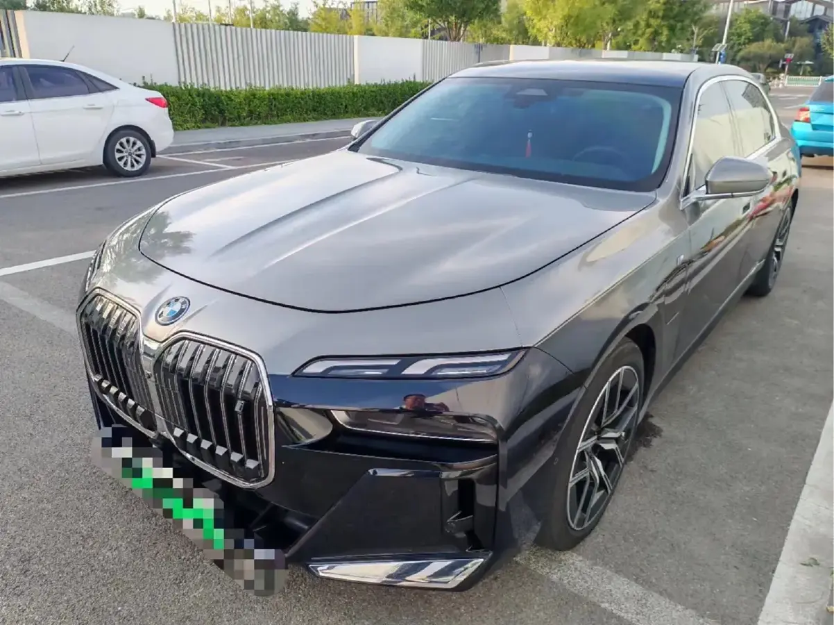 2023 BMW i7 BEV 101.7KWH