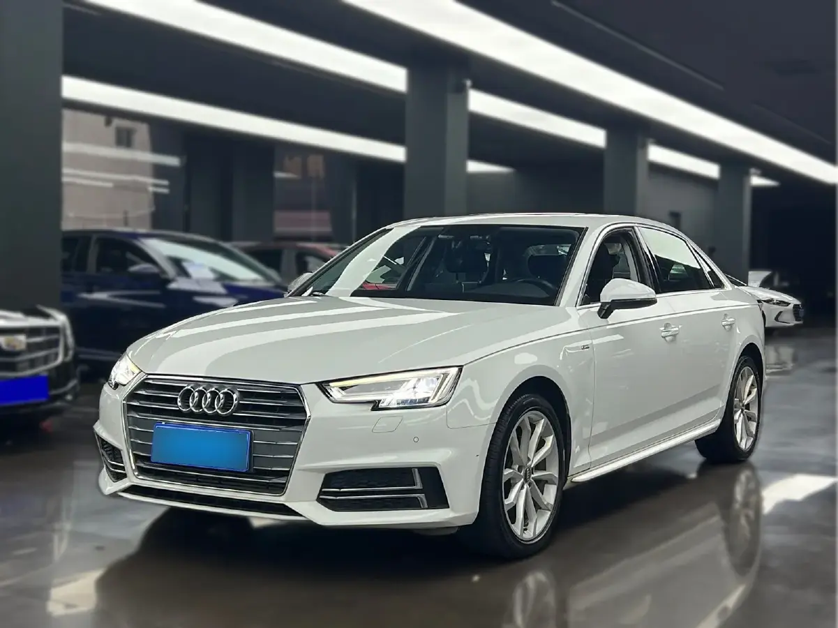2018 Audi A4L 2.0T 190HP L4 7DCT