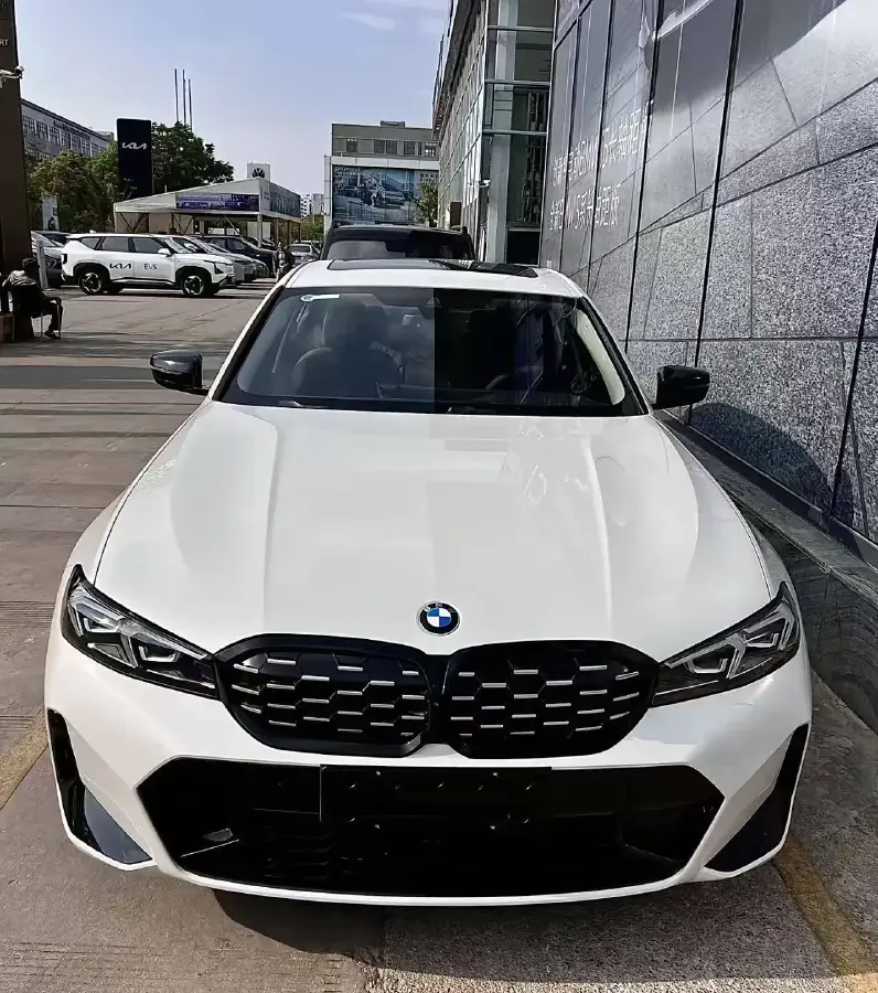 2024 BMW 3 Series 2.0T 184HP L4 8AT