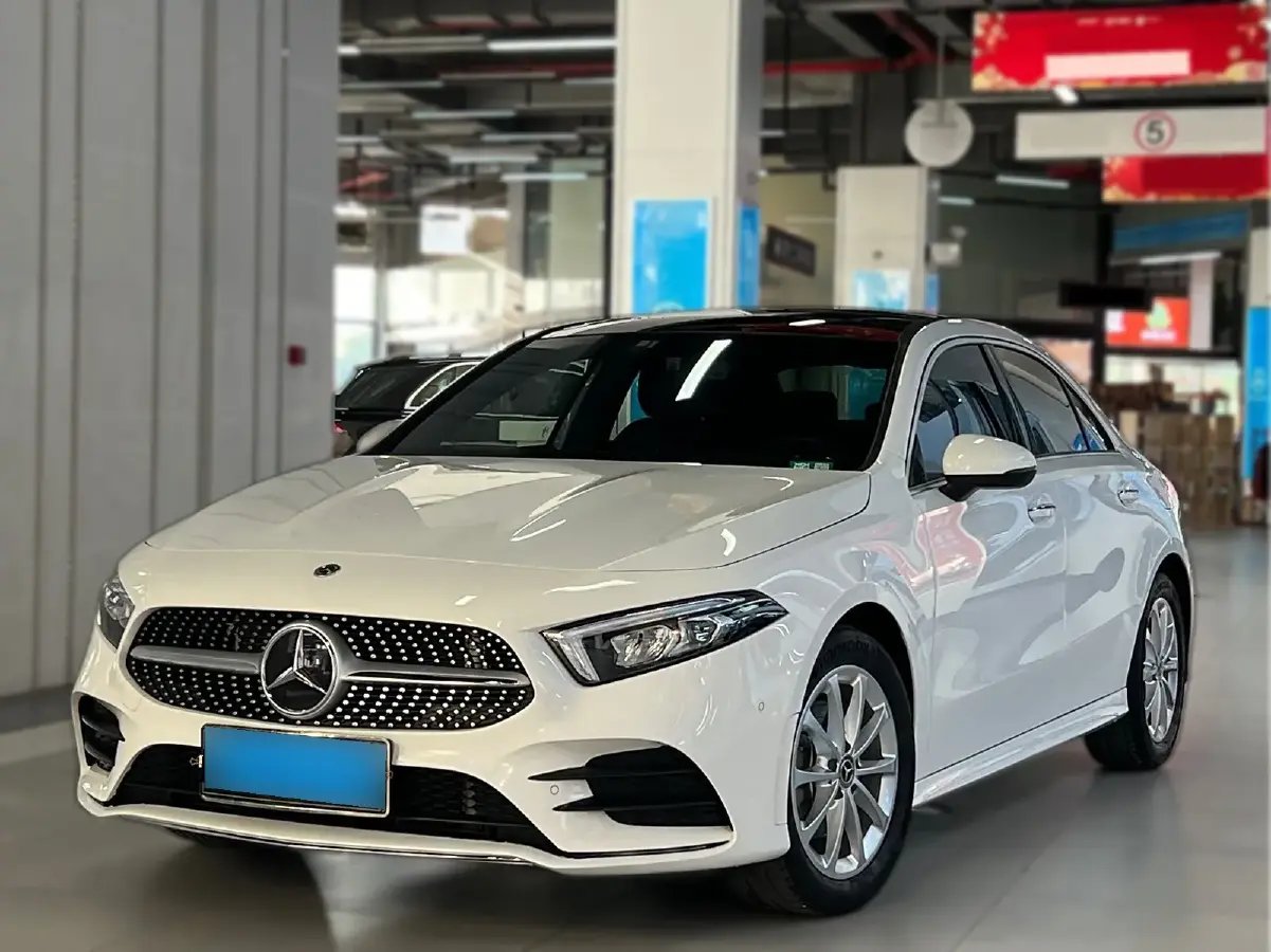 2021 Mercedes-Benz A Class 1.3T 163HP L4 7DCT