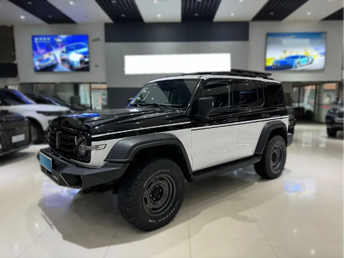 2021 Tank 300 2.0T 227HP L4 8AT