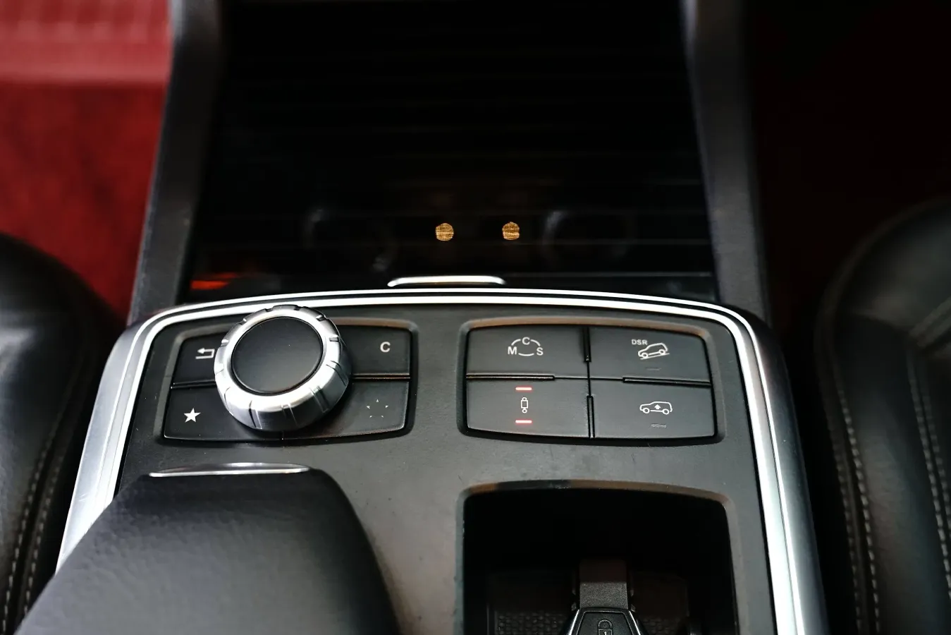 2012 Mercedes-Benz M AMG 5.5T 525HP V8 7AT,autocango,china used car exporter,china ev exporter,chinese used car exporter,chinese used ev exporter