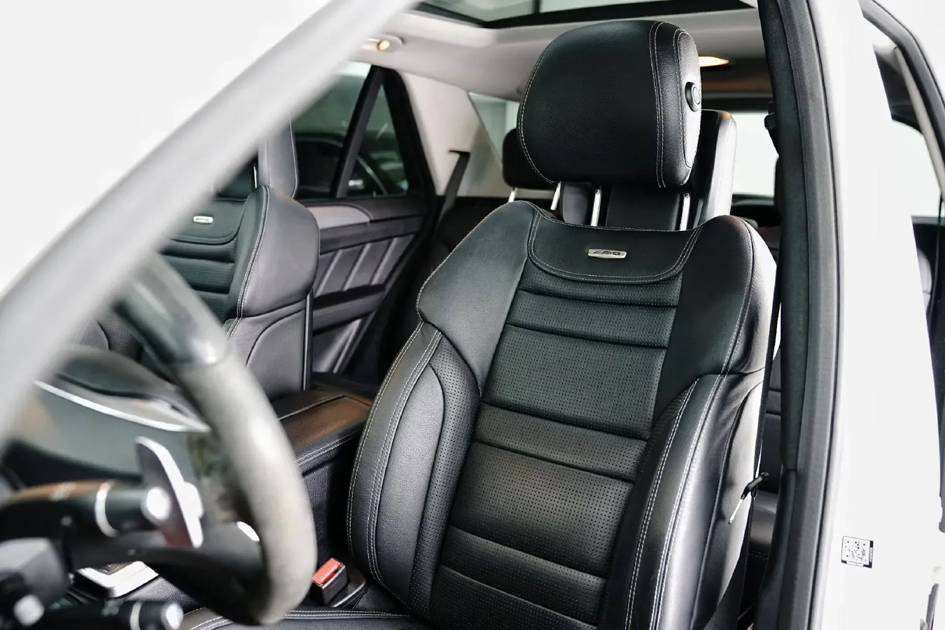 2012 Mercedes-Benz M AMG 5.5T 525HP V8 7AT,autocango,china used car exporter,china ev exporter,chinese used car exporter,chinese used ev exporter