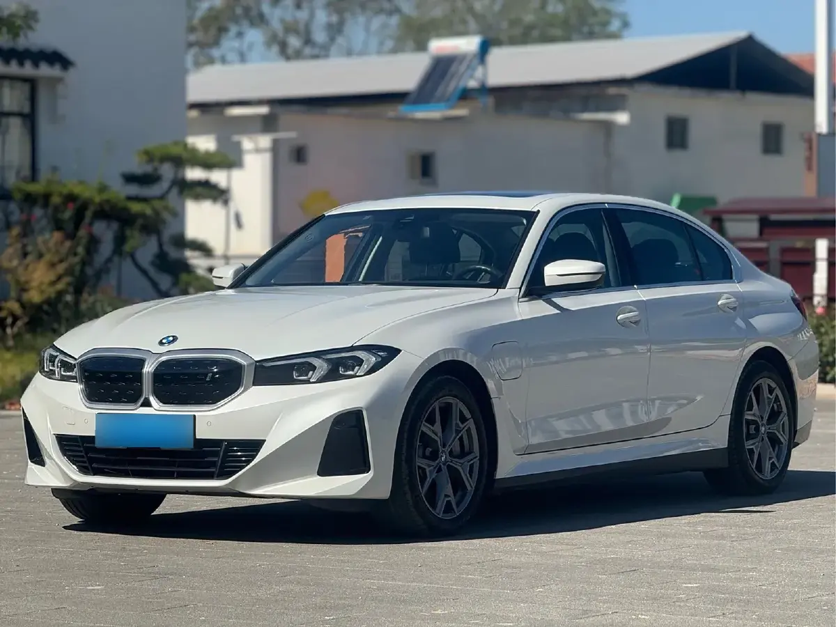 2022 BMW i3 BEV 70KWH